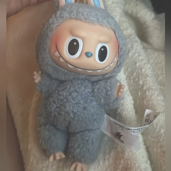 Authentic Sea Salt Coconut Labubu EXCITING Macaron Pop Mart The Monsters NWT - Picture 4 of 8